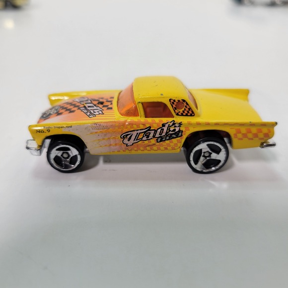 Hot Wheels 56 Ford‎ T-Bird Tads Taxi Yellow Diecast Car 1977 Vintage - Picture 1 of 6